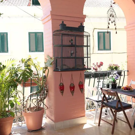 Lx Factory Pensión *