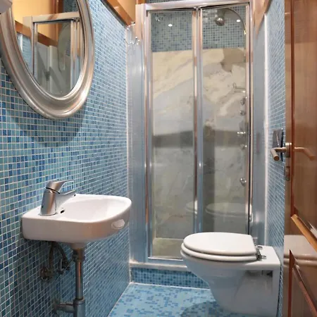 Lx Factory ליסבון